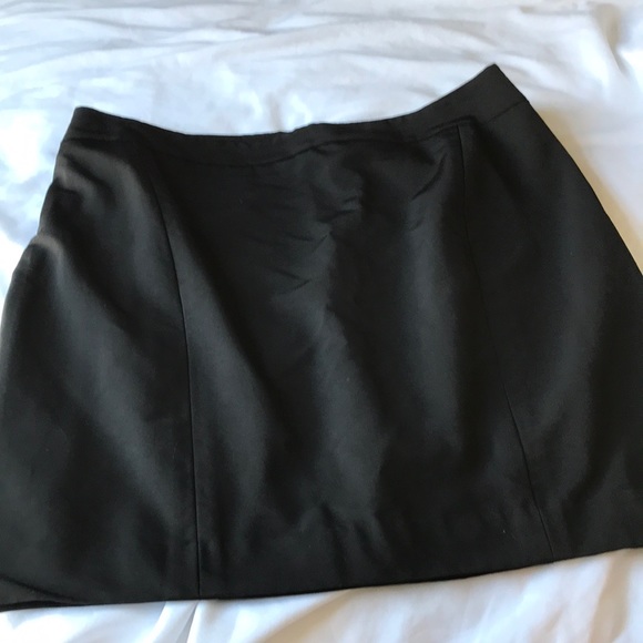 Ann Taylor Classic Black Skirt size 10 - Picture 1 of 9